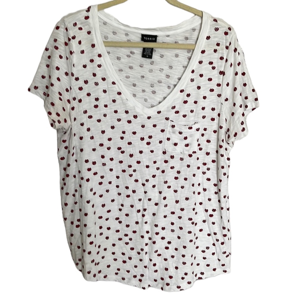 Torrid Lips Top - Picture 1 of 8
